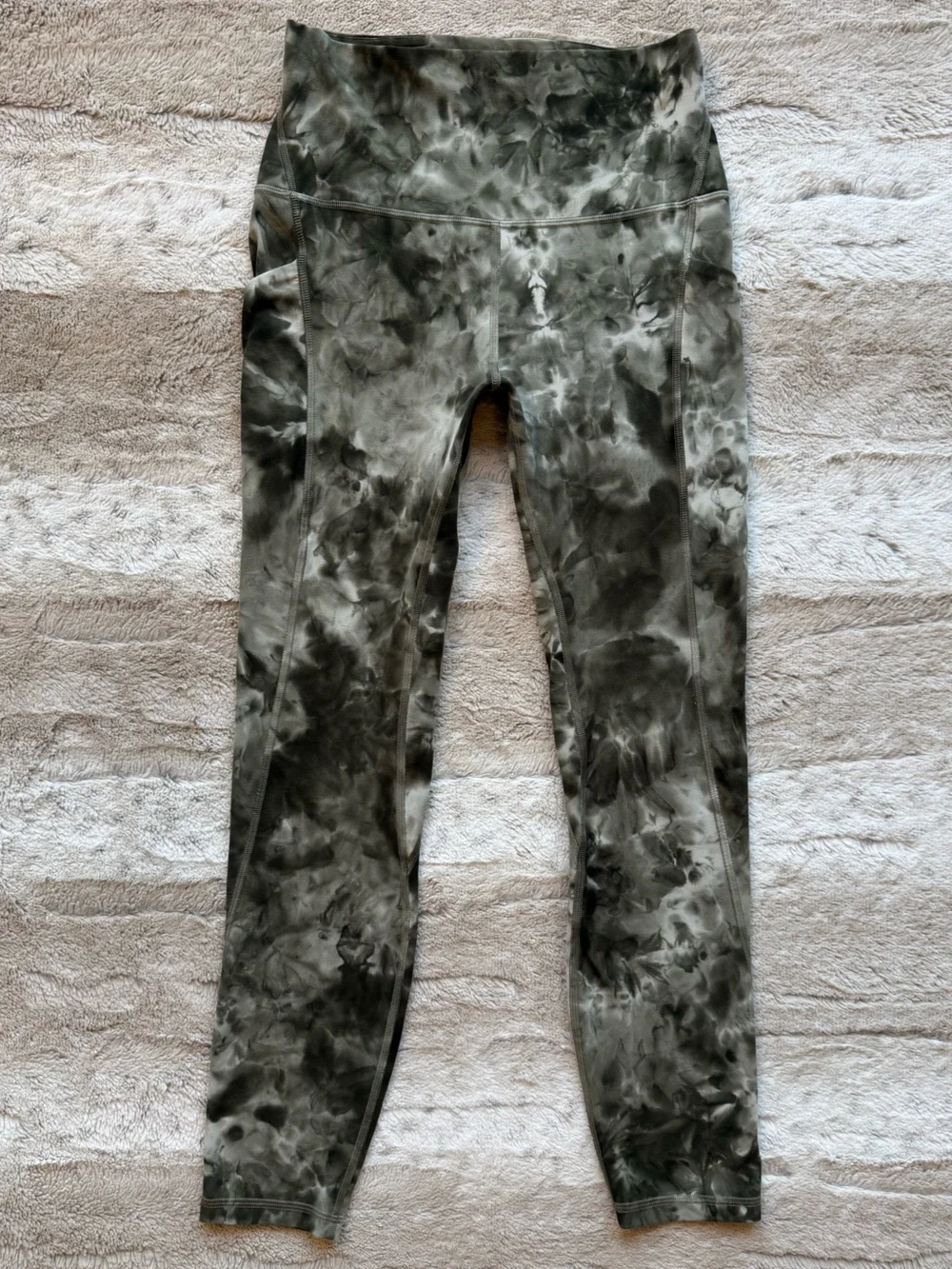 Lululemon Matching Set Align High-Rise with Pockets 25